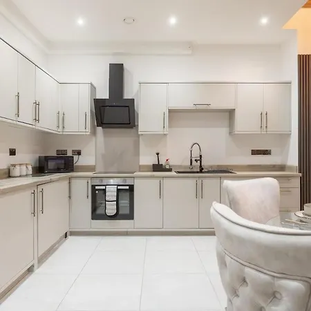 Luxury With Jacuzzi * Μπράντφορντ
