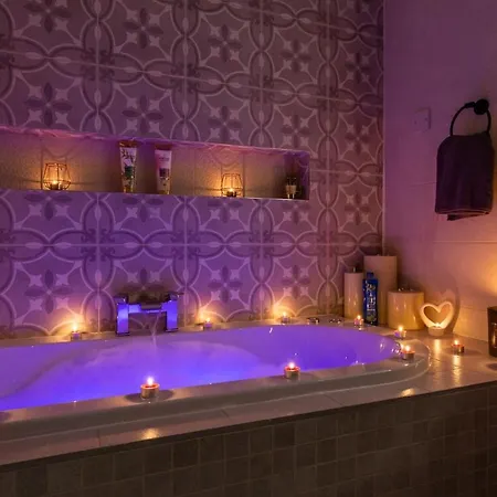 Luxury With Jacuzzi Διαμέρισμα