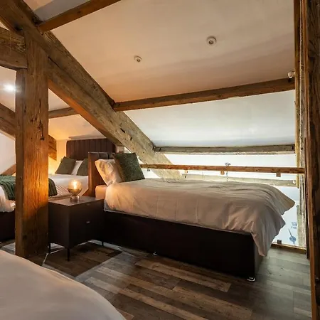 Luxury With Jacuzzi * Bradford (West Yorkshire)