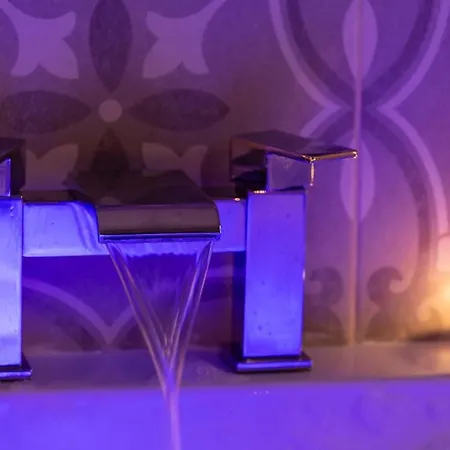 Lägenhet Luxury With Jacuzzi Bradford (West Yorkshire)